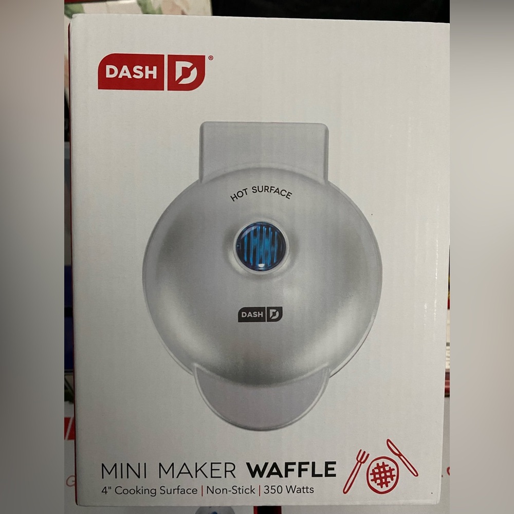 🧇 Dash Mini Waffle Maker - 4” Non-Stick Cooking Surface 350 Watts - Silver